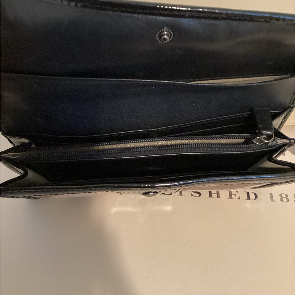 'Nova Check' Wallet
Burberry - Picture 10 of 16